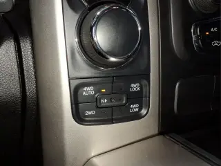 Ram 1500 2017 4x4 SLT 4dr Crew Cab 5.5 ft. SB Pickup