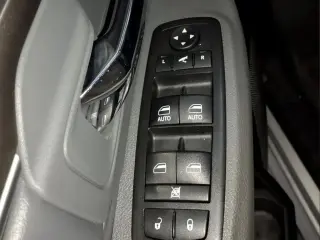 Ram 1500 2017 4x4 SLT 4dr Crew Cab 5.5 ft. SB Pickup