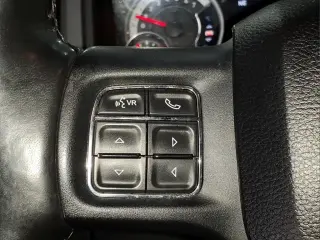 Ram 1500 2017 4x4 SLT 4dr Crew Cab 5.5 ft. SB Pickup
