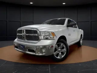 Ram 1500 2017 4x4 SLT 4dr Crew Cab 5.5 ft. SB Pickup