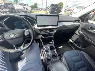 Ford Escape Plug-In Hybrid 2023 Base 4dr SUV