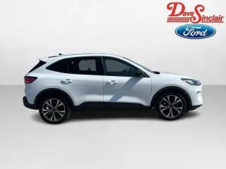 Ford Escape Hybrid 2022 SE 4dr SUV
