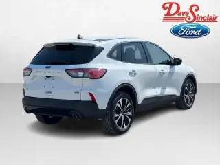 Ford Escape Hybrid 2022 SE 4dr SUV