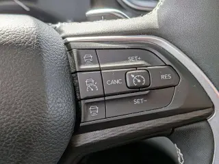 Jeep Grand Cherokee 2023 4x4 Laredo 4dr SUV