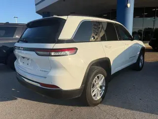 Jeep Grand Cherokee 2025 4x4 Laredo 4dr SUV