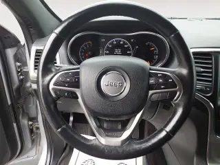 Jeep Grand Cherokee 2018 4x4 Laredo 4dr SUV