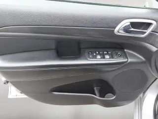 Jeep Grand Cherokee 2018 4x4 Laredo 4dr SUV