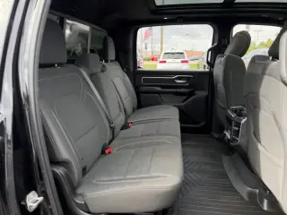 Ram 1500 2019 4x4 Big Horn 4dr Crew Cab 5.6 ft. SB Pickup