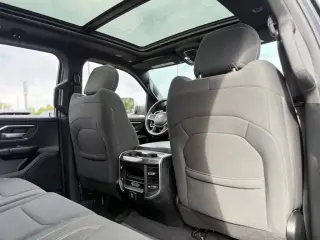 Ram 1500 2019 4x4 Big Horn 4dr Crew Cab 5.6 ft. SB Pickup