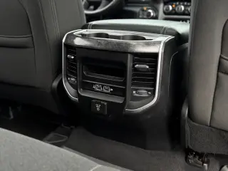 Ram 1500 2019 4x4 Big Horn 4dr Crew Cab 5.6 ft. SB Pickup