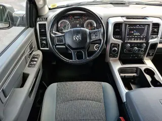 Ram 1500 Classic 2019 4x4 SLT 4dr Crew Cab 5.5 ft. SB Pickup