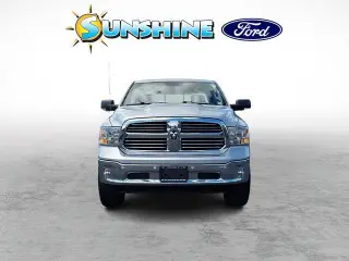 Ram 1500 Classic 2019 4x4 SLT 4dr Crew Cab 5.5 ft. SB Pickup