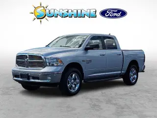 Ram 1500 Classic 2019 4x4 SLT 4dr Crew Cab 5.5 ft. SB Pickup
