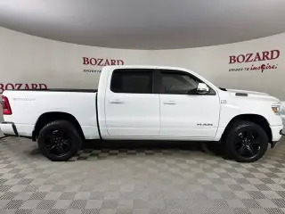 Ram 1500 2021 4x4 Big Horn 4dr Crew Cab 5.6 ft. SB Pickup