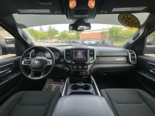 Ram 1500 2019 4x4 Big Horn 4dr Crew Cab 5.6 ft. SB Pickup