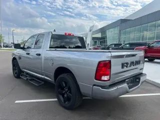 Ram 1500 Classic 2021 4x4 Tradesman 4dr Quad Cab 6.3 ft. SB Pickup