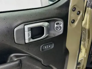 Jeep Gladiator 2025 4x4 Sport 4dr Crew Cab 5.0 ft. SB