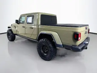 Jeep Gladiator 2025 4x4 Sport 4dr Crew Cab 5.0 ft. SB