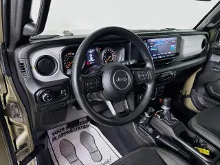 Jeep Gladiator 2025 4x4 Sport 4dr Crew Cab 5.0 ft. SB