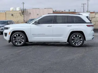 Jeep Grand Cherokee 2025 4x4 Overland 4dr SUV