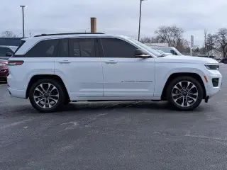 Jeep Grand Cherokee 2025 4x4 Overland 4dr SUV