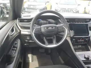 Jeep Grand Cherokee L 2025 4x4 Laredo 4dr SUV