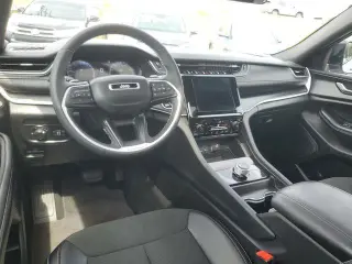 Jeep Grand Cherokee L 2025 4x4 Laredo 4dr SUV