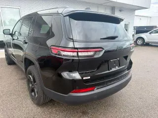 Jeep Grand Cherokee L 2025 4x4 Laredo 4dr SUV