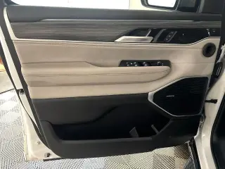 Jeep Wagoneer 2024 4x2 Series II 4dr SUV