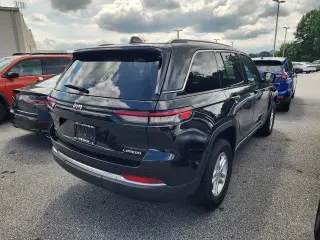 Jeep Grand Cherokee 2023 4x4 Laredo 4dr SUV