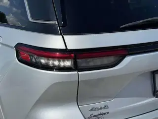 Jeep Grand Cherokee 2022 4x4 Summit 4dr SUV (midyear release)
