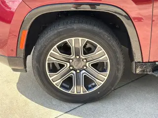 Jeep Wagoneer 2024 4x2 Series II 4dr SUV