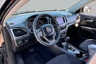 Jeep Cherokee 2019 Latitude 4dr SUV