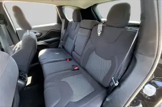 Jeep Cherokee 2019 Latitude 4dr SUV