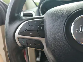 Jeep Grand Cherokee 2020 4x4 Laredo 4dr SUV