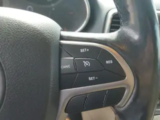 Jeep Grand Cherokee 2020 4x4 Laredo 4dr SUV
