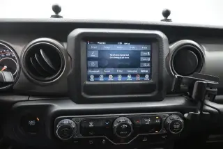 Jeep Gladiator 2023 4x4 Sport 4dr Crew Cab 5.0 ft. SB