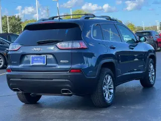 Jeep Cherokee 2021 4x4 Latitude Lux 4dr SUV
