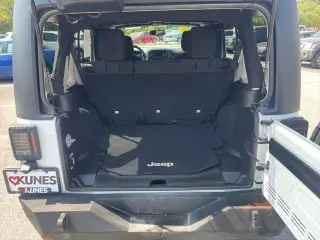Jeep Wrangler Unlimited 2016 4x4 Sport 4dr SUV