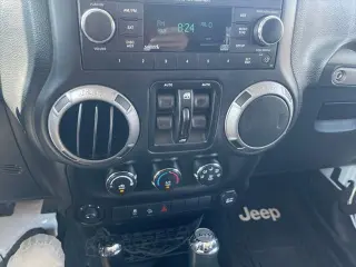 Jeep Wrangler Unlimited 2016 4x4 Sport 4dr SUV