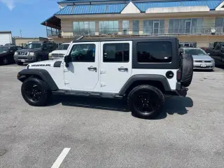 Jeep Wrangler Unlimited 2016 4x4 Sport 4dr SUV