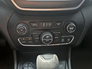 Jeep Cherokee 2019 4x4 Trailhawk 4dr SUV