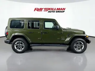 Jeep Wrangler 2023 4x4 Sahara 4dr SUV