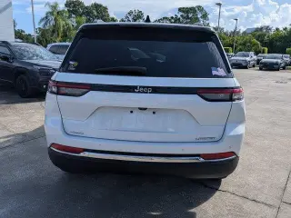 Jeep Grand Cherokee 2022 4x4 Limited 4dr SUV (midyear release)