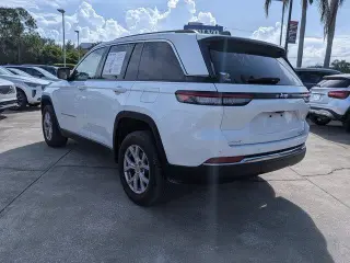 Jeep Grand Cherokee 2022 4x4 Limited 4dr SUV (midyear release)