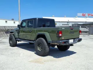 Jeep Gladiator 2023 4x4 Sport 4dr Crew Cab 5.0 ft. SB