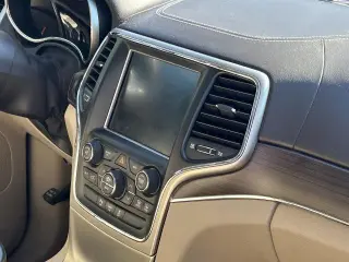Jeep Grand Cherokee 2014 4x2 Overland 4dr SUV