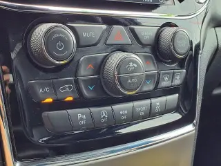 Jeep Grand Cherokee 2020 4x4 Laredo 4dr SUV