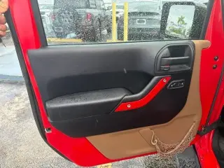 Jeep Wrangler Unlimited 2015 4x4 Sahara 4dr SUV