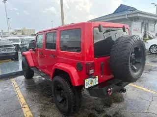 Jeep Wrangler Unlimited 2015 4x4 Sahara 4dr SUV